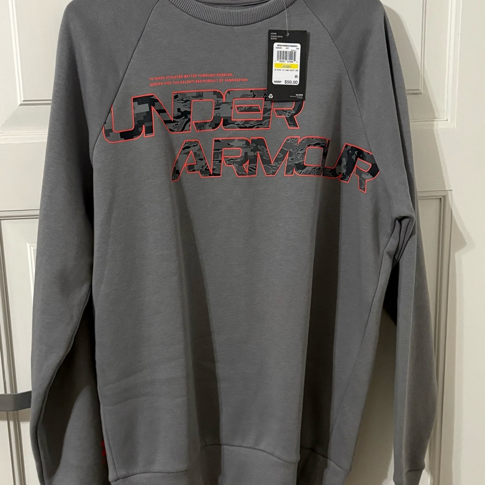 Under Armour Men's Crewneck Sweater Camo Wording Men’s Medium Sweatshirt